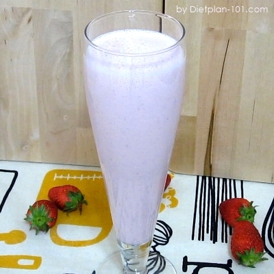 Fresh Strawberry Yogurt Almond Milk Smoothie Recipe
